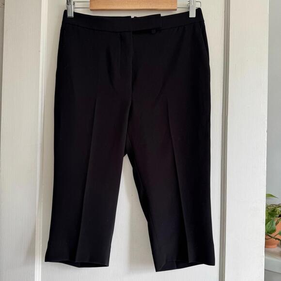 Elegant Black Women's Capris - Picture 2 of 9